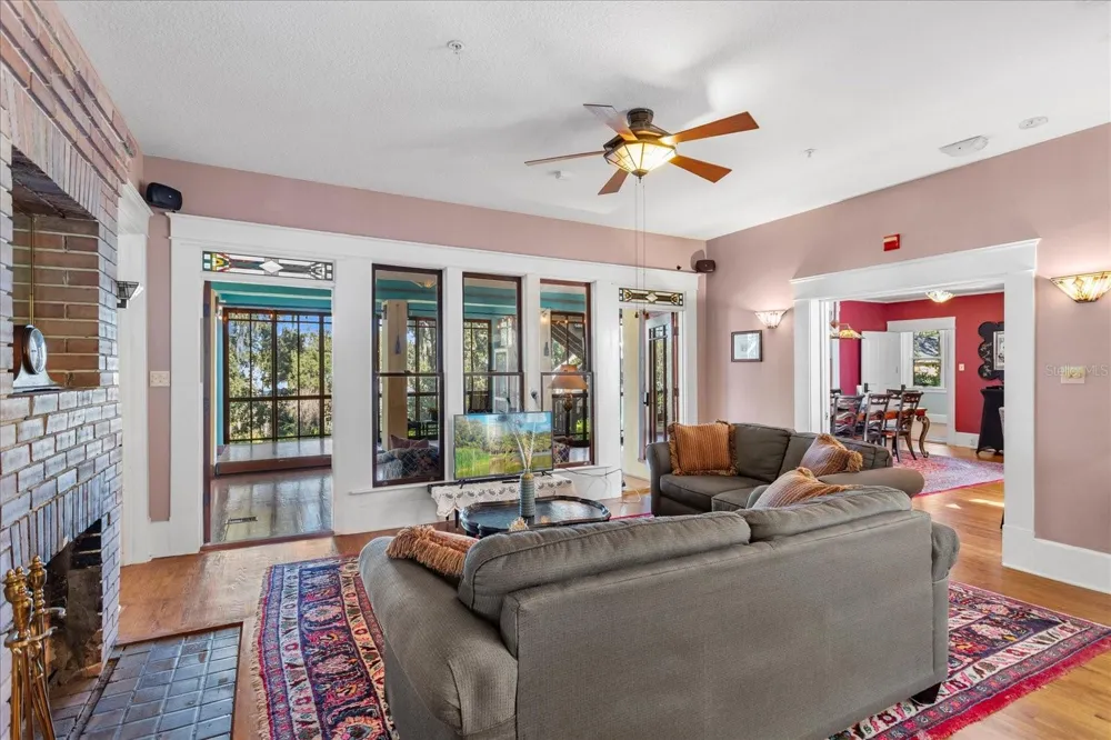 620 TUBB STREET Oakland, FL 34760