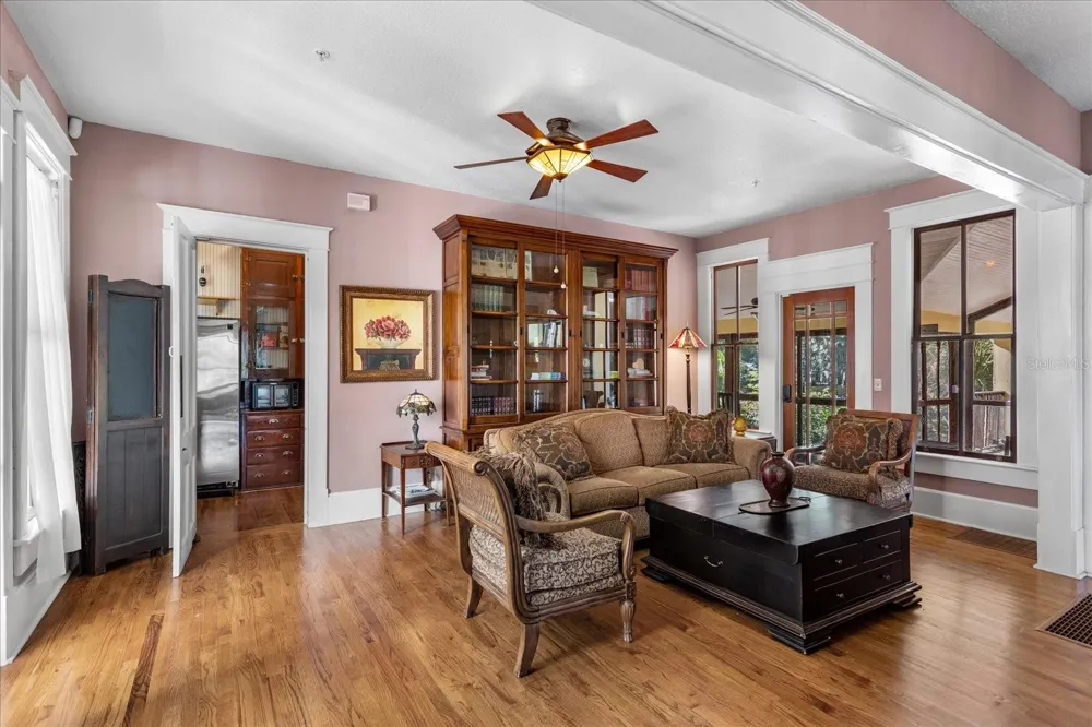 620 TUBB STREET Oakland, FL 34760
