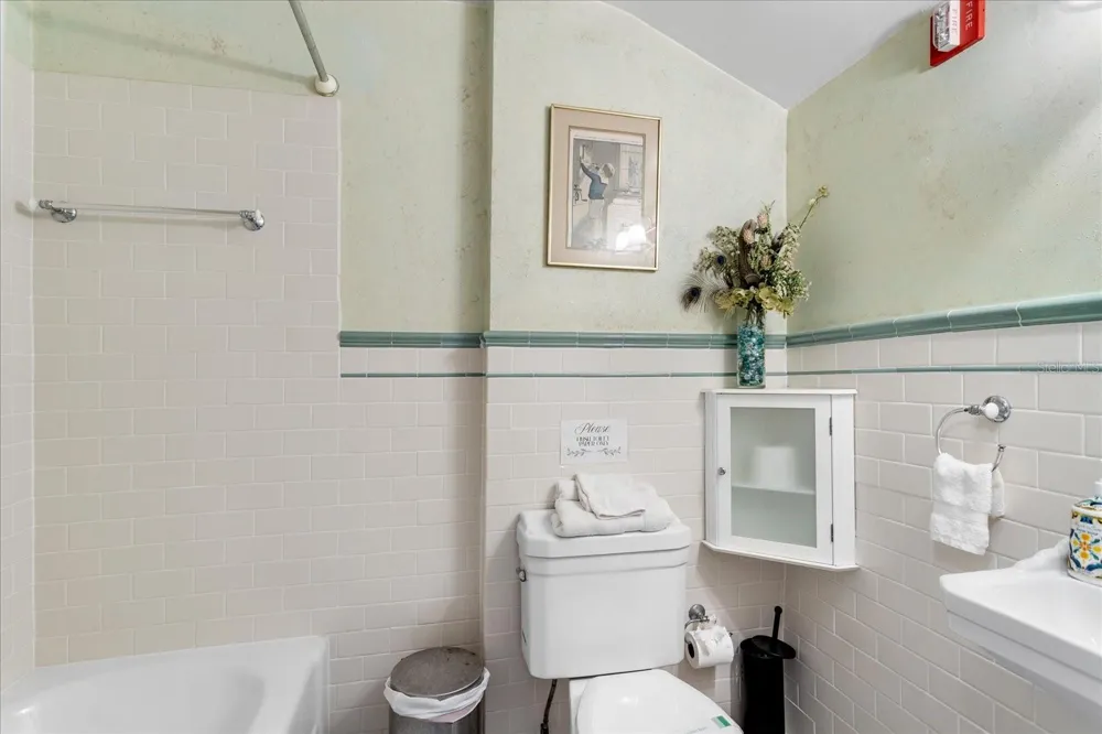 620 TUBB STREET Oakland, FL 34760