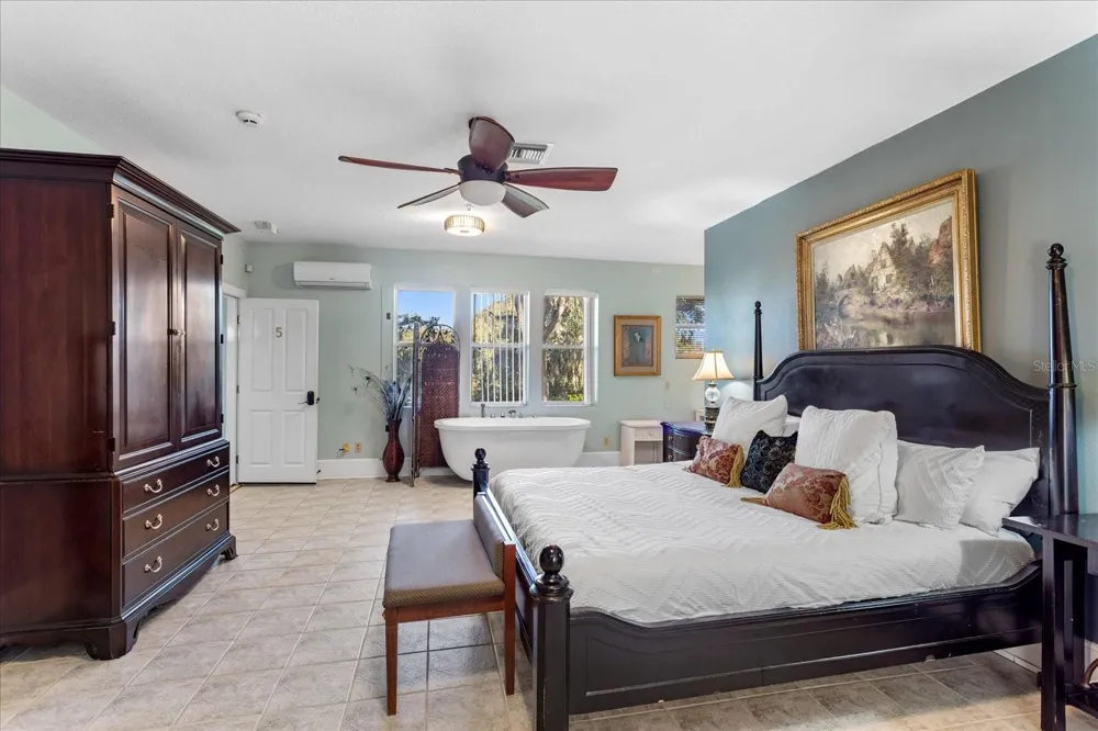 620 TUBB STREET Oakland, FL 34760