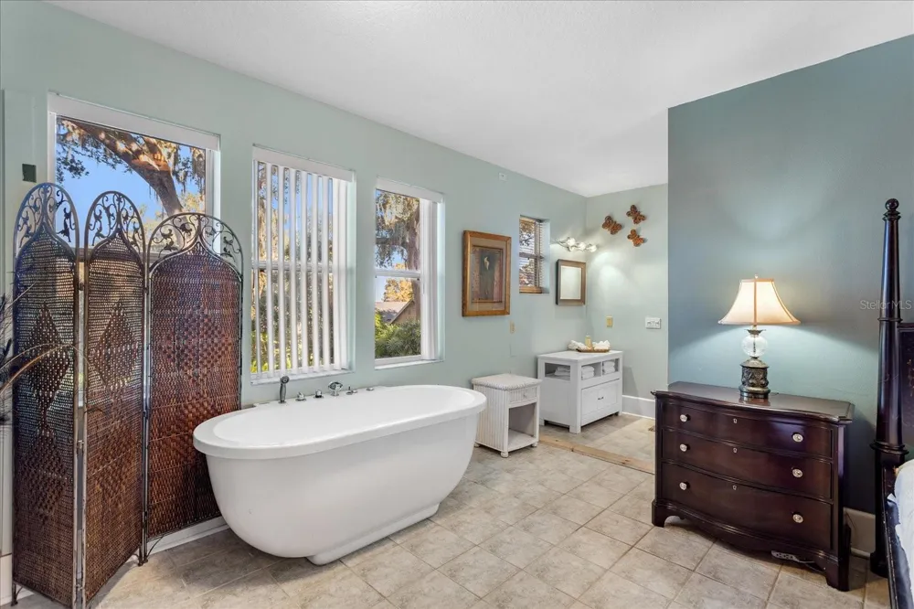 620 TUBB STREET Oakland, FL 34760