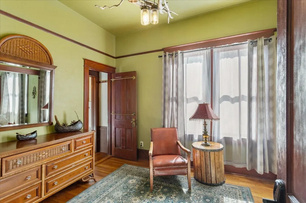620 TUBB STREET Oakland, FL 34760