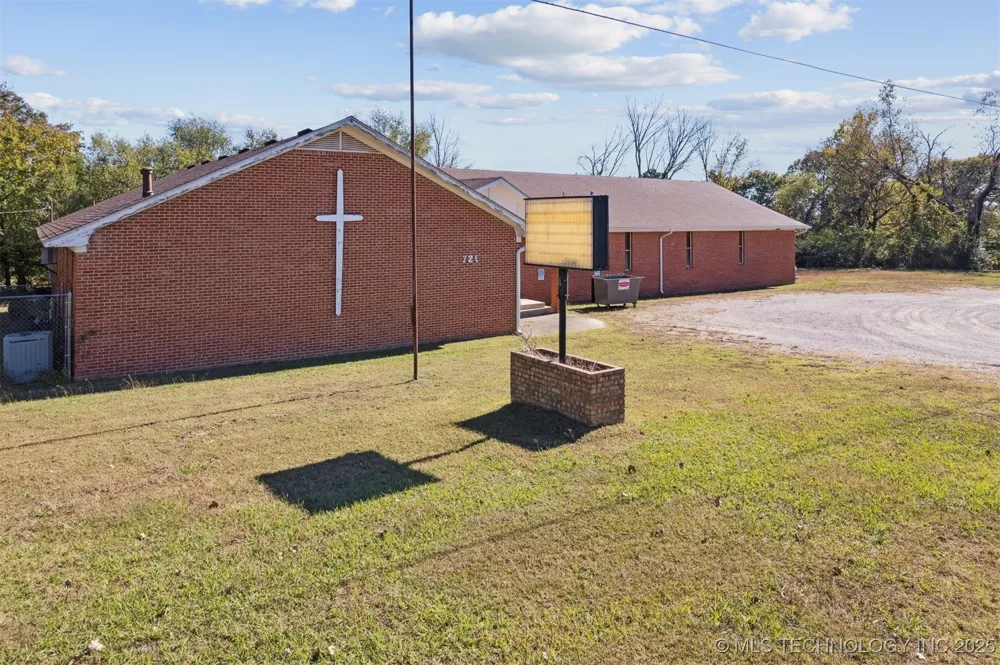 720 S Main Street Ada, OK 74820
