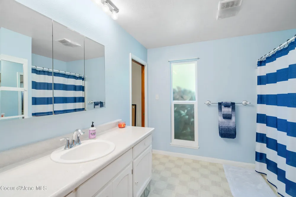 33691-93 ID-200 Sandpoint, ID 83864