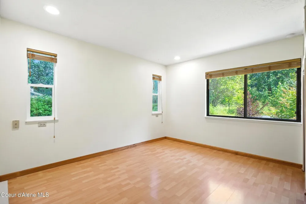33691-93 ID-200 Sandpoint, ID 83864