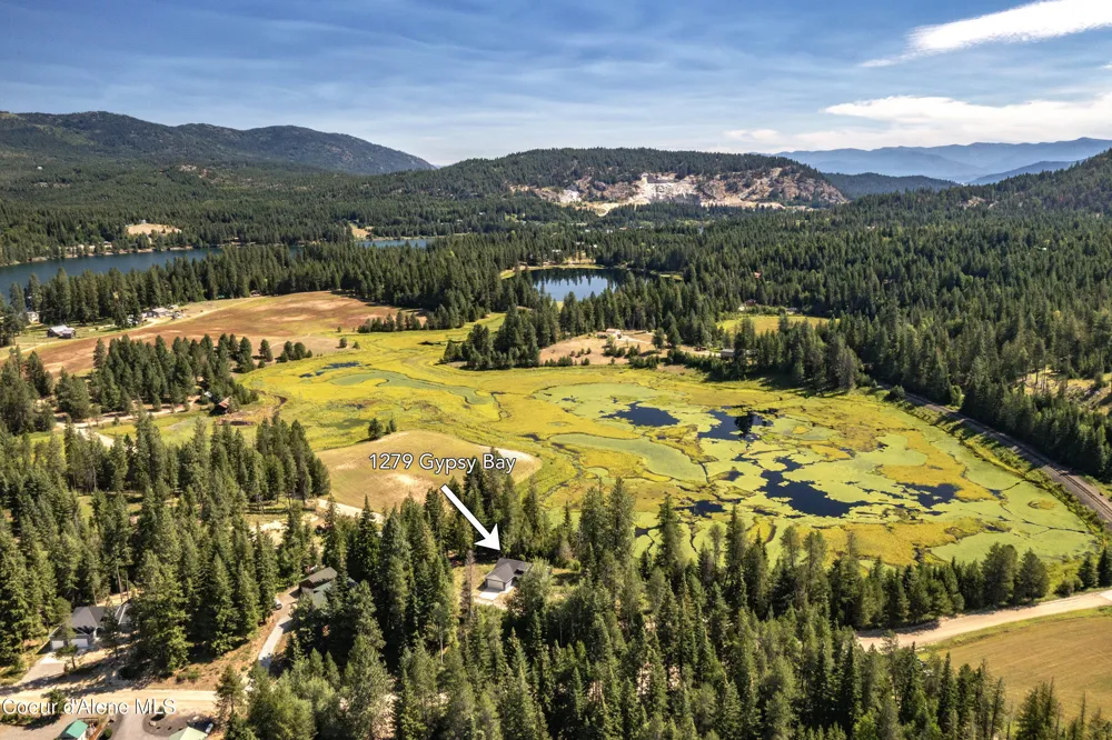 1279 Gypsy Bay Road Sagle, ID 83860