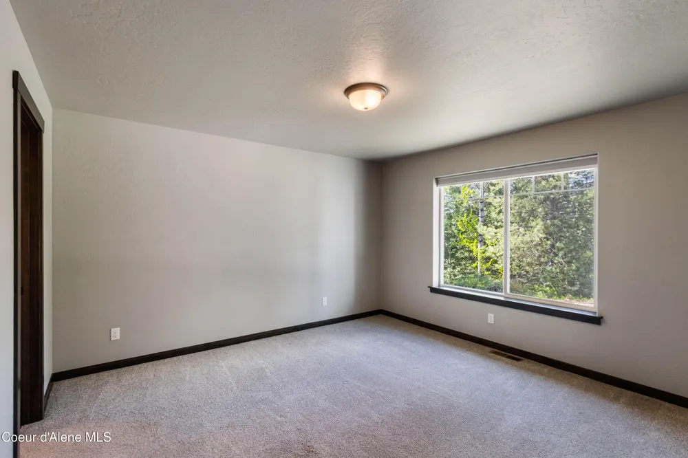 1279 Gypsy Bay Road Sagle, ID 83860
