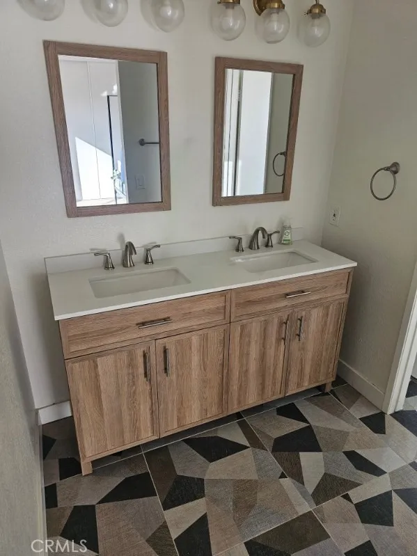 1376 Darwin Drive Oceanside, CA 92056