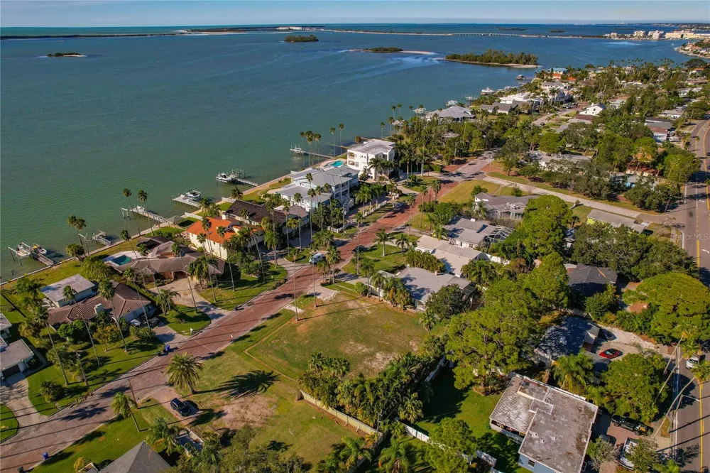 1645 SANTA BARBARA DRIVE Dunedin, FL 34698