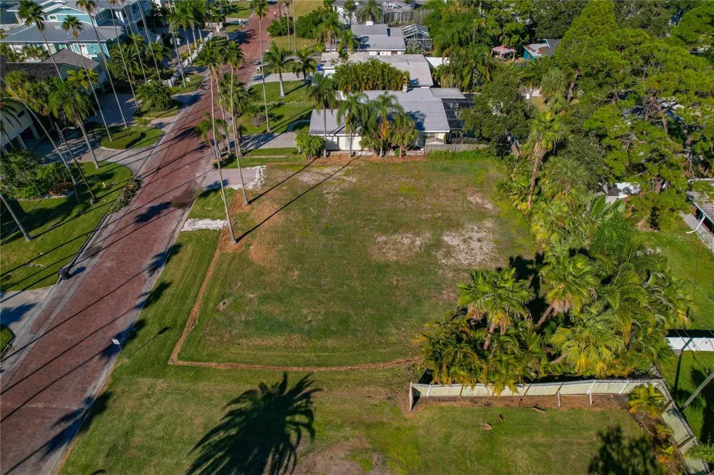 1645 SANTA BARBARA DRIVE Dunedin, FL 34698