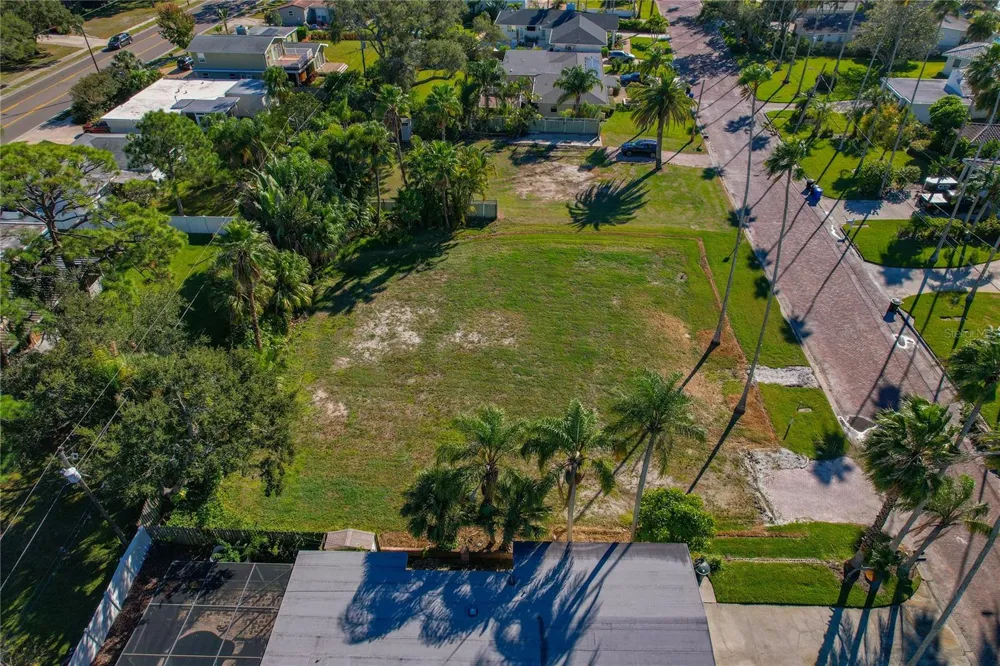 1645 SANTA BARBARA DRIVE Dunedin, FL 34698