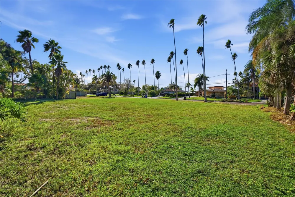 1645 SANTA BARBARA DRIVE Dunedin, FL 34698