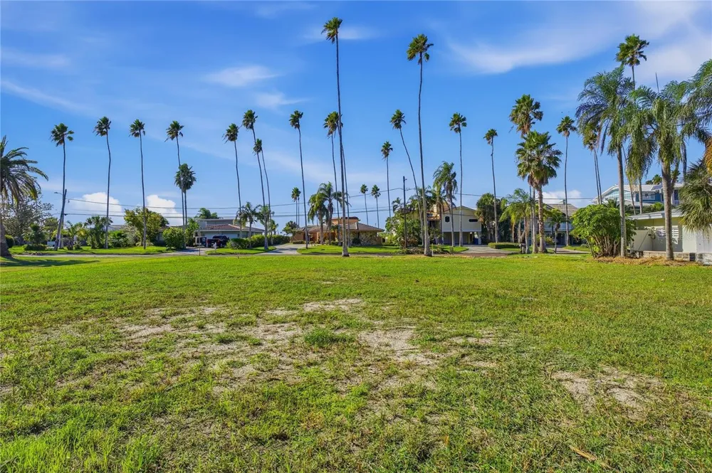 1645 SANTA BARBARA DRIVE Dunedin, FL 34698