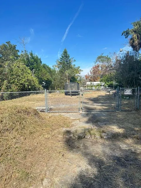 4637 COTTONWOOD DRIVE
