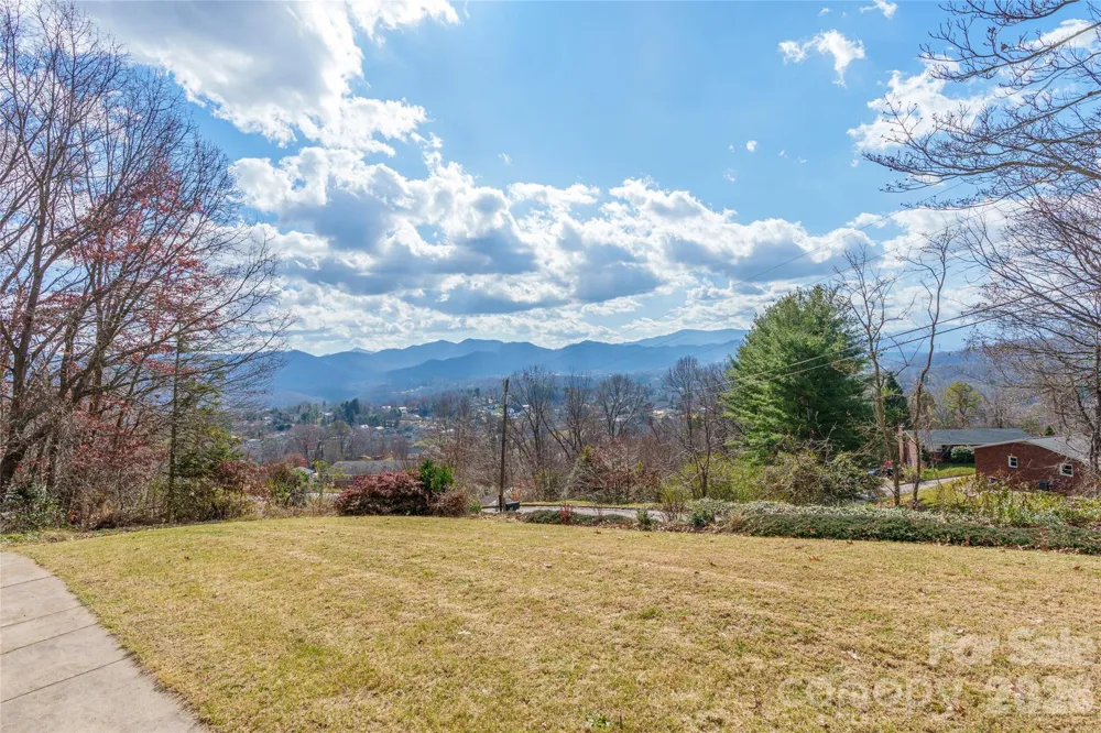112 Hy Vu Drive Canton, NC 28716