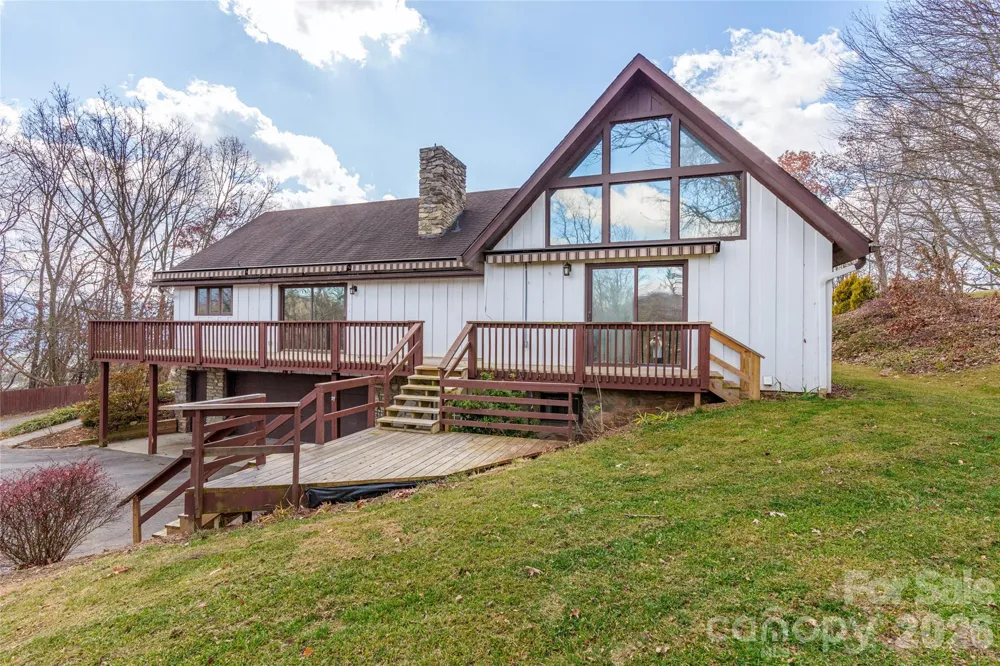 112 Hy Vu Drive Canton, NC 28716