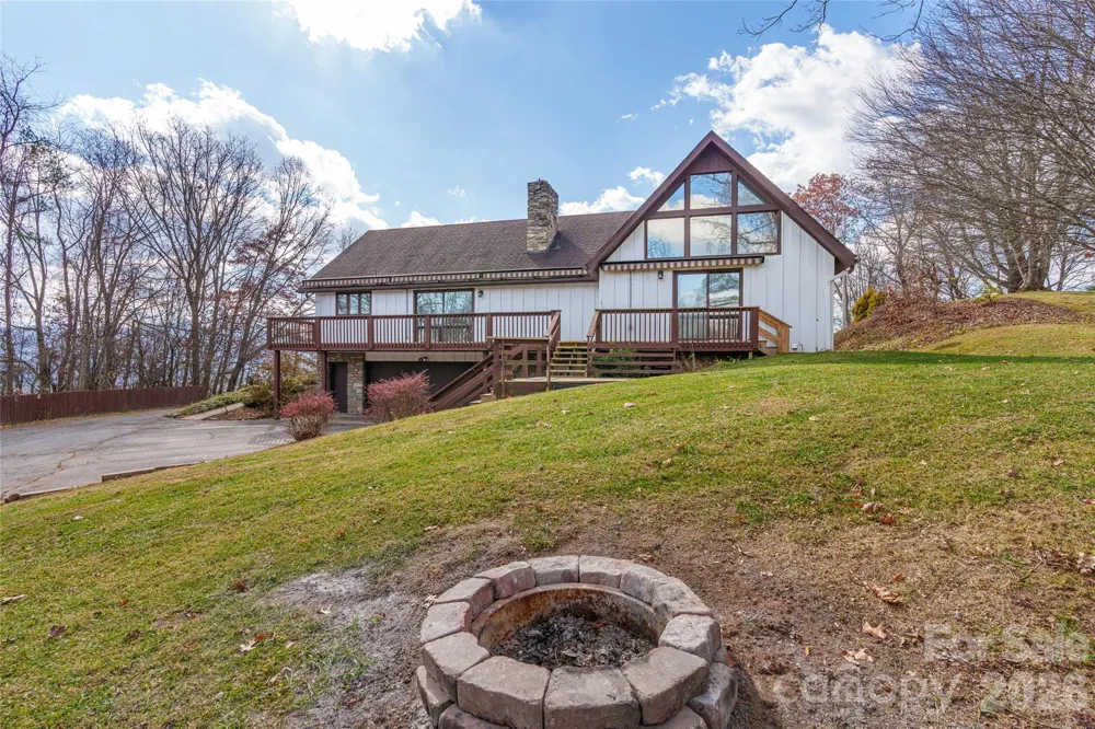112 Hy Vu Drive Canton, NC 28716