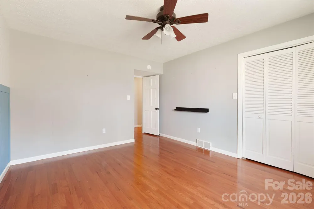 112 Hy Vu Drive Canton, NC 28716