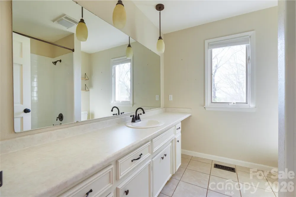 112 Hy Vu Drive Canton, NC 28716