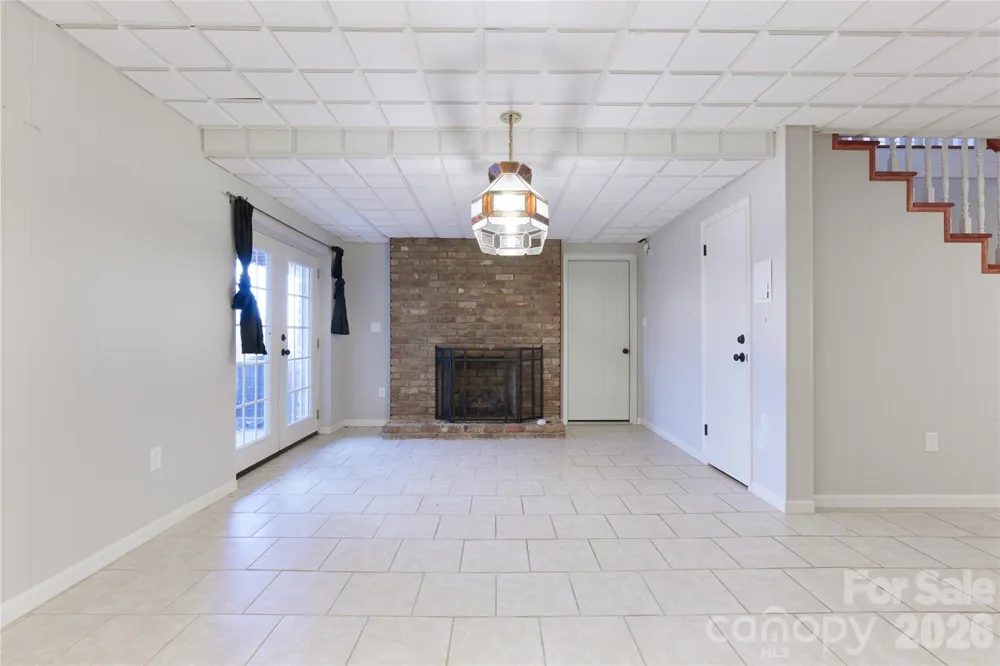 112 Hy Vu Drive Canton, NC 28716