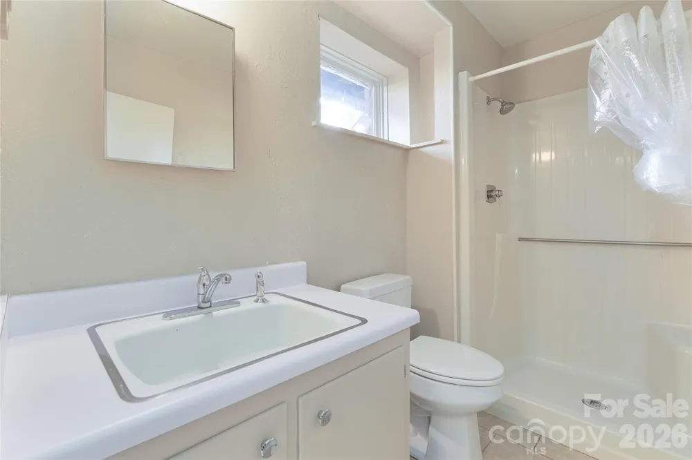 112 Hy Vu Drive Canton, NC 28716