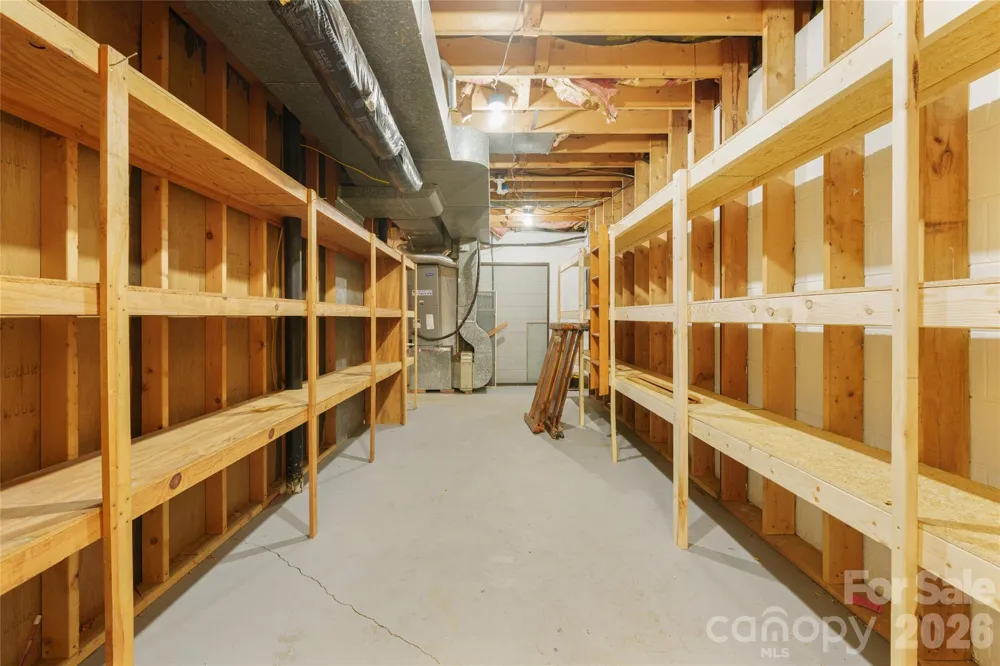 112 Hy Vu Drive Canton, NC 28716