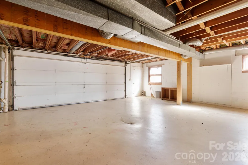 112 Hy Vu Drive Canton, NC 28716