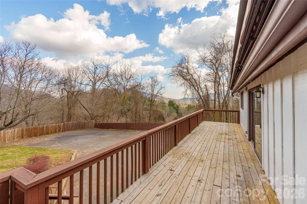 112 Hy Vu Drive Canton, NC 28716