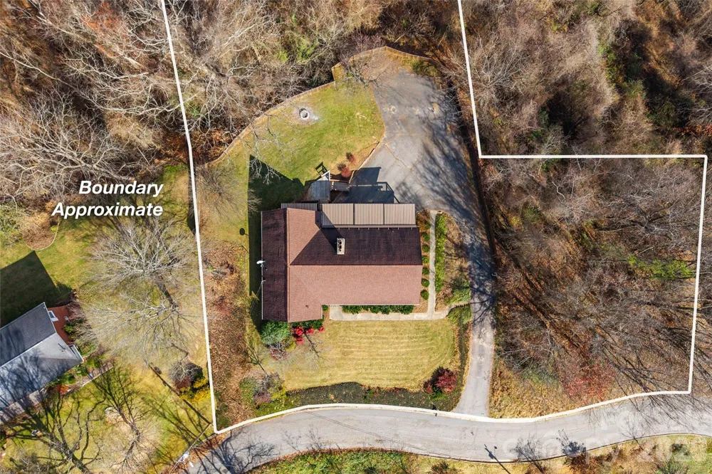 112 Hy Vu Drive Canton, NC 28716