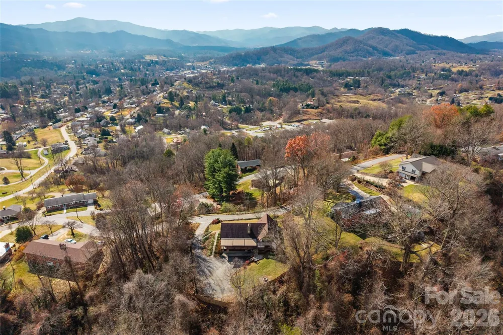 112 Hy Vu Drive Canton, NC 28716