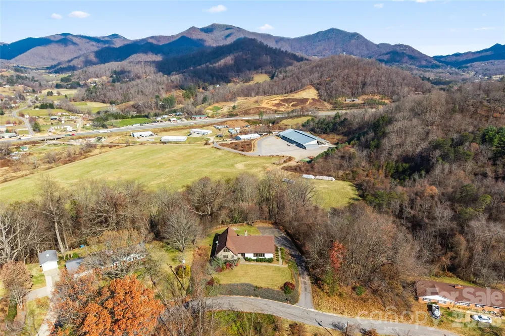 112 Hy Vu Drive Canton, NC 28716