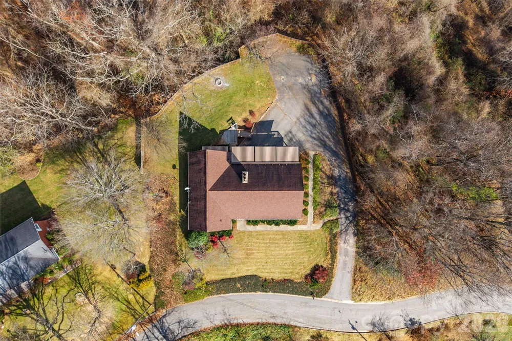 112 Hy Vu Drive Canton, NC 28716