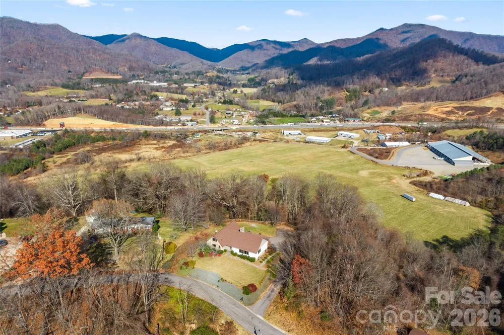 112 Hy Vu Drive Canton, NC 28716