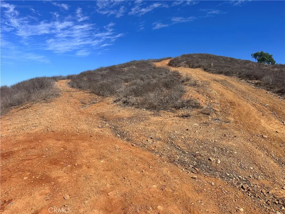 Summit Dr. Lake Elsinore, CA 92530