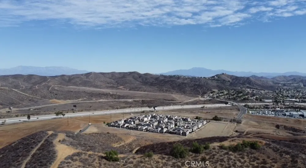 Summit Dr. Lake Elsinore, CA 92530