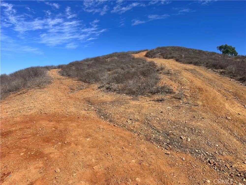 Summit Dr. Lake Elsinore, CA 92530