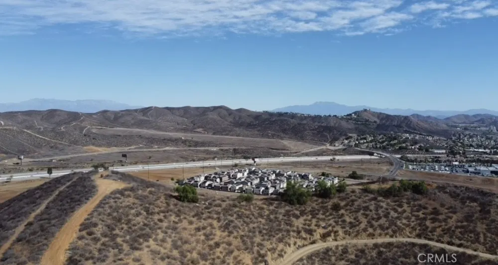 Summit Dr. Lake Elsinore, CA 92530