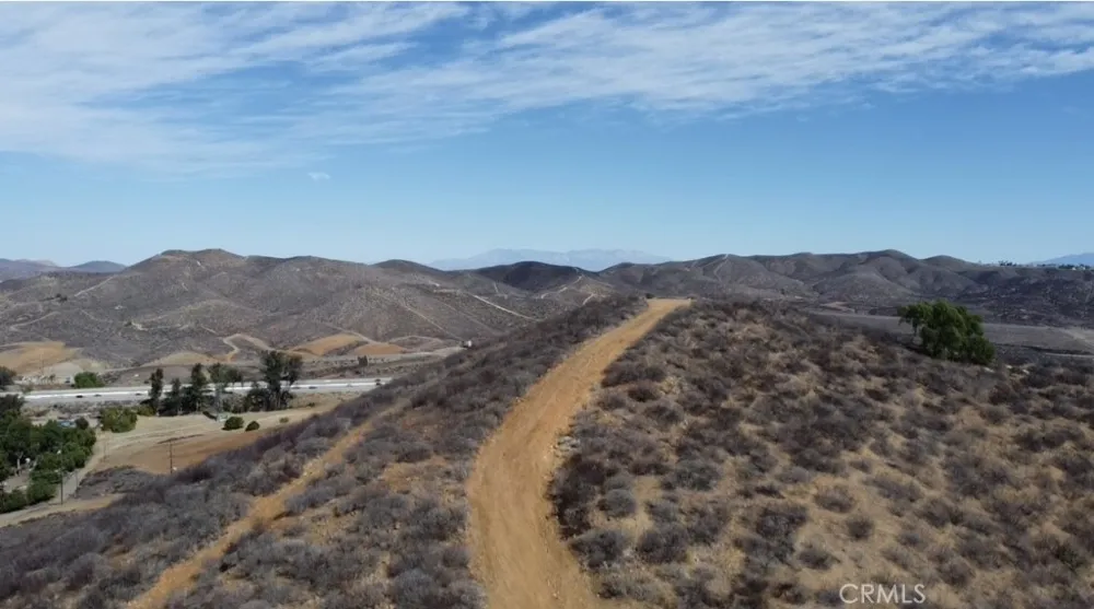 Summit Dr. Lake Elsinore, CA 92530