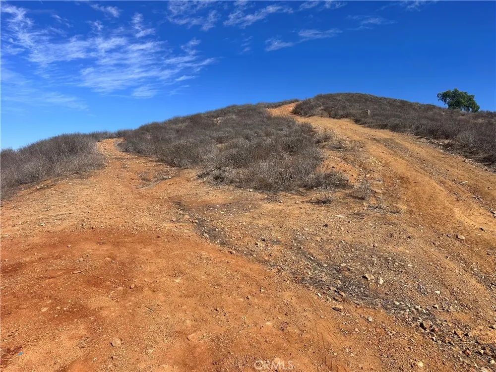 Summit Dr. Lake Elsinore, CA 92530