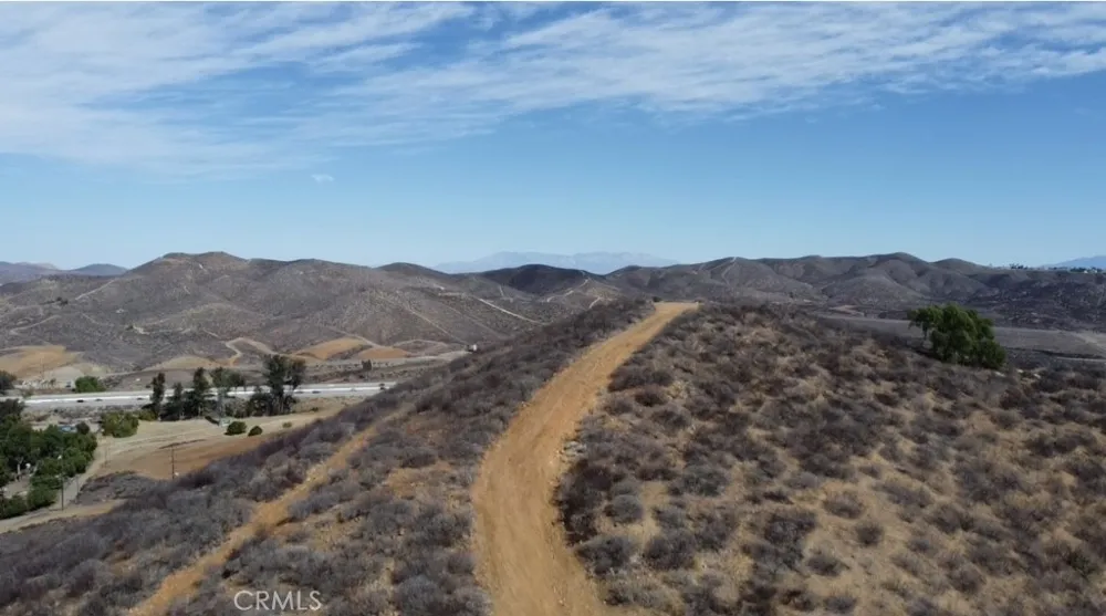 Summit Dr. Lake Elsinore, CA 92530