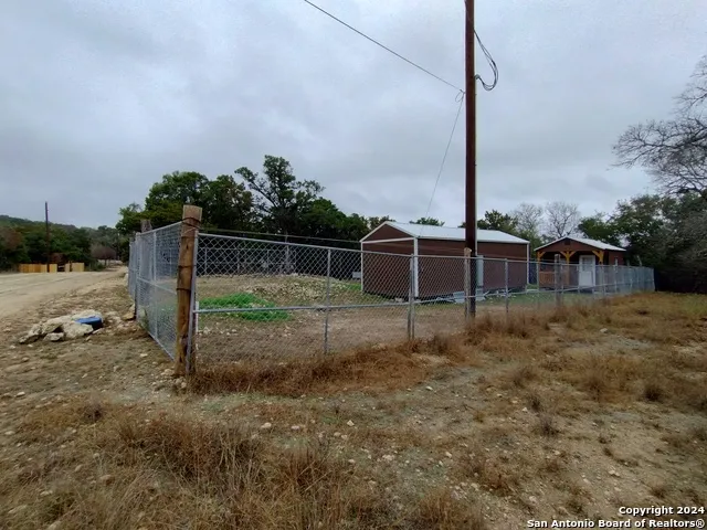 475 Skyline Dr Bandera, TX 78003
