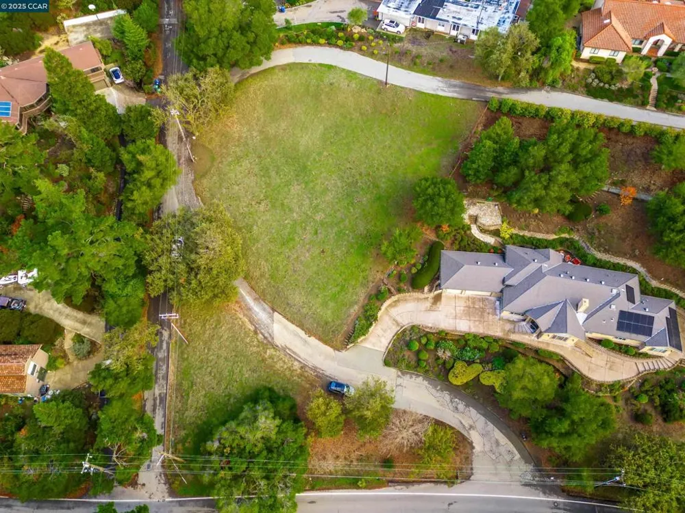 8 Gable Lane Lafayette, CA 94549