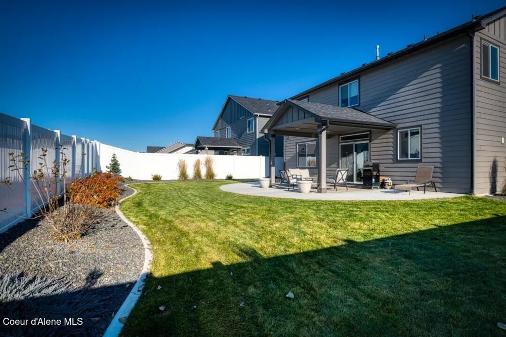 12503 Farley Way Rathdrum, ID 83858