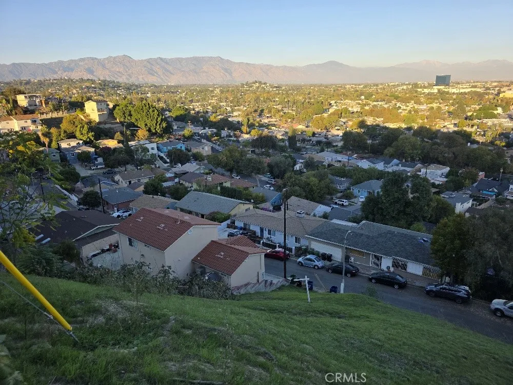 2818 Adkins Avenue El Sereno, CA 90032