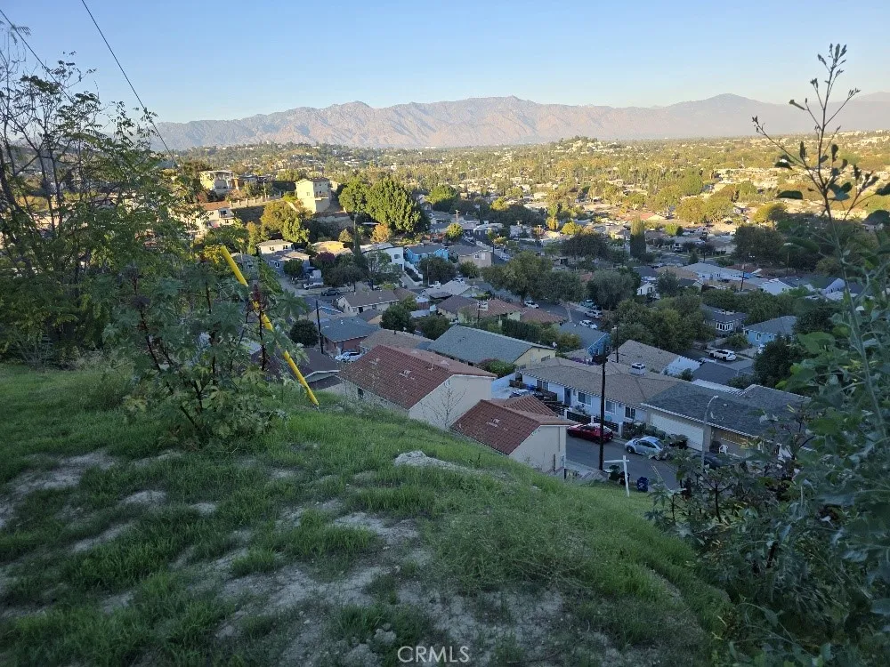 2818 Adkins Avenue El Sereno, CA 90032