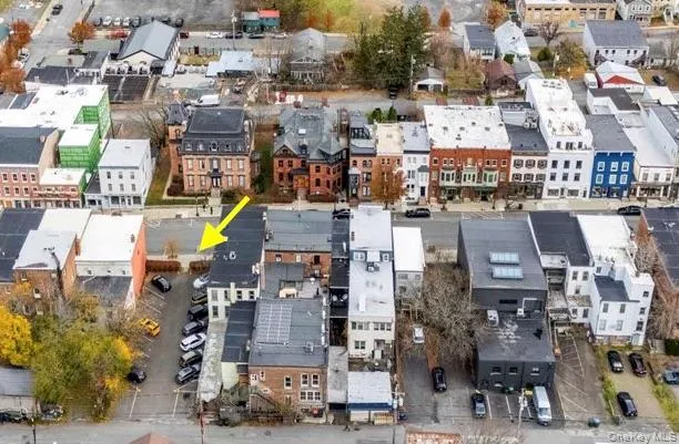 411 Warren Street Hudson, NY 12534