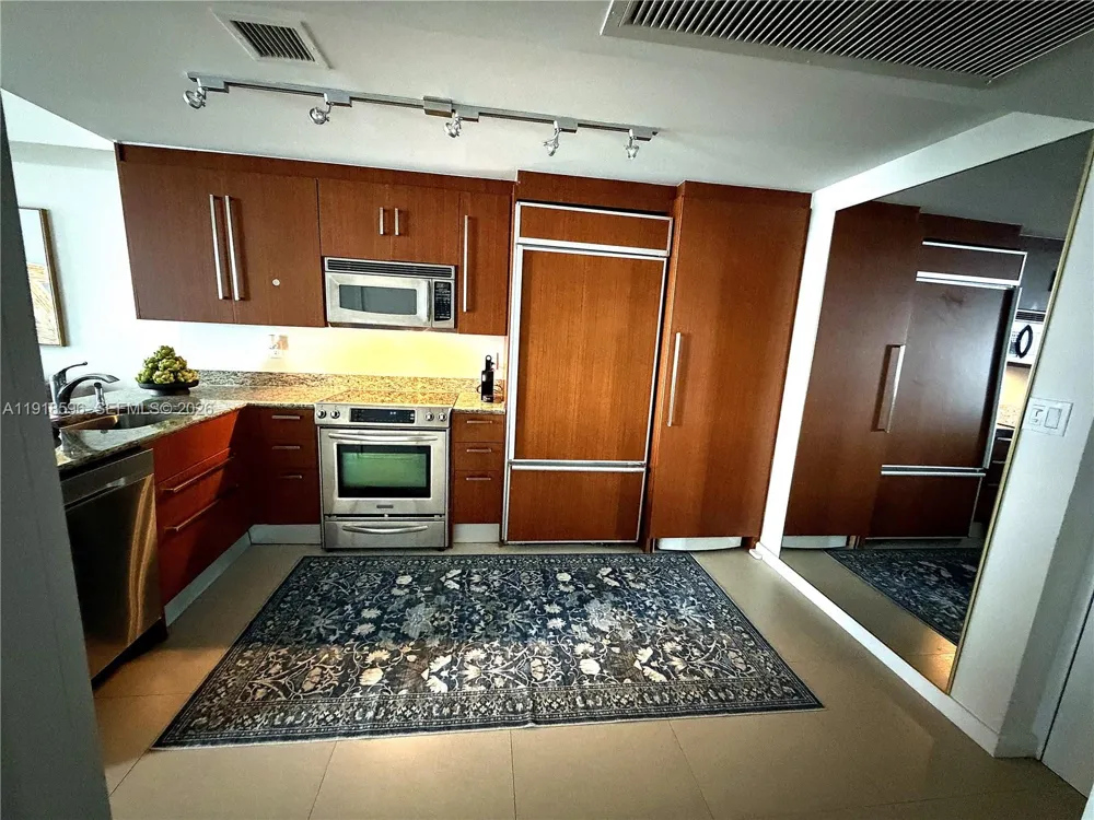 10275 Collins Avenue #1101 Bal Harbour, FL 33154