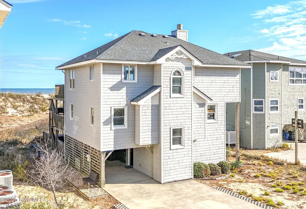 721 Crown Point Circle Corolla, NC 27927