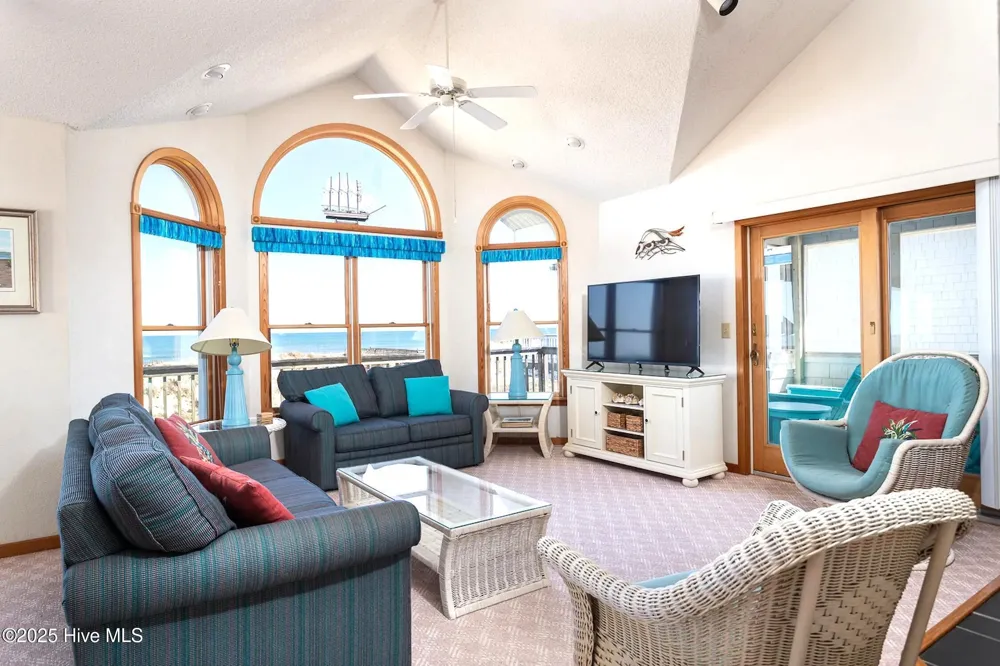 721 Crown Point Circle Corolla, NC 27927