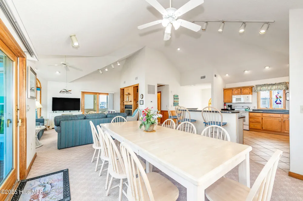 721 Crown Point Circle Corolla, NC 27927